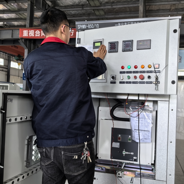 賽克斯電氣(圖)英格索蘭離心機(jī)配套高壓固態(tài)軟啟動(dòng)柜